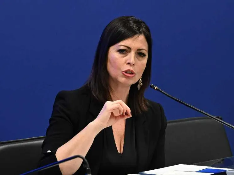 Usare la Rai come arma elettorale è l'ultima tentazione della politica