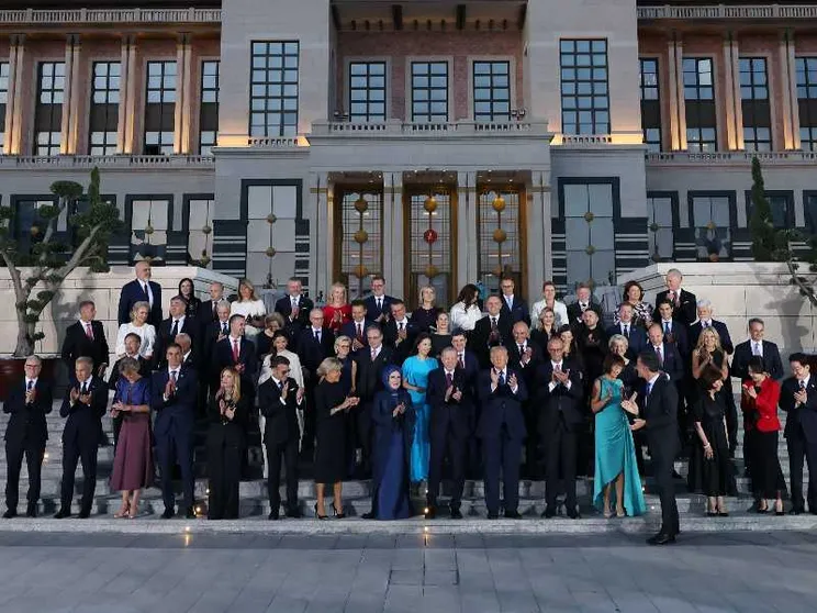 La foto di gruppo dei leader Nato