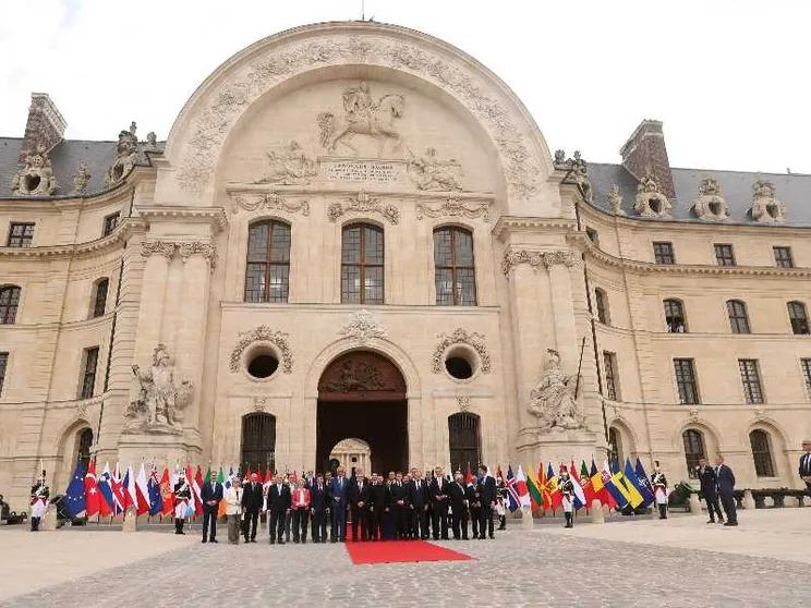 L'ultimo Macron e i moschettieri