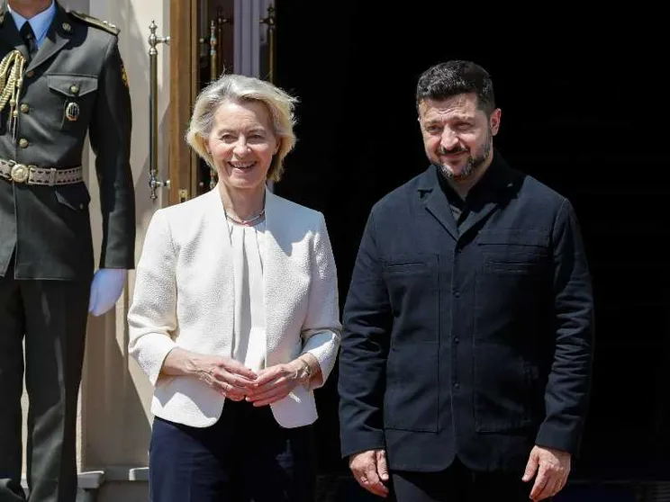 Ci sono droni, difesa e (tanti) soldi nel patto tra Kiev e Bruxelles