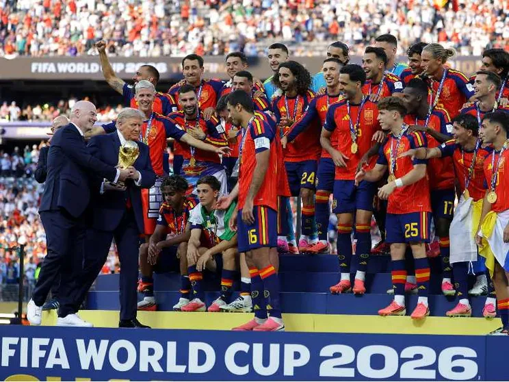 La solitudine del calcio nell’era dello show: la Spagna vince il Mondiale del paradosso