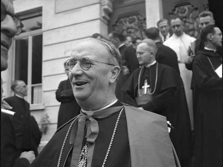 Il cardinale Alfredo Ottaviani nel 1953 / ALAMY