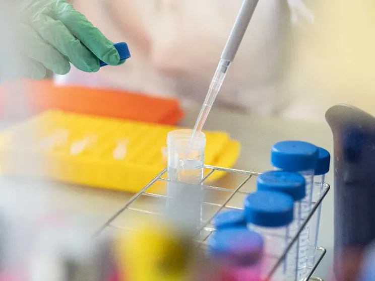 Meno ricerca oncologica in Italia per burocrazia e regole Usa