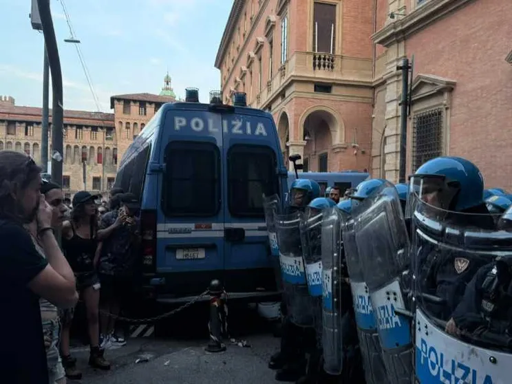 La lunga storia dei pacchetti sicurezza: in 4 anni una pioggia di leggi e proposte (tra propaganda e panpenalismo)