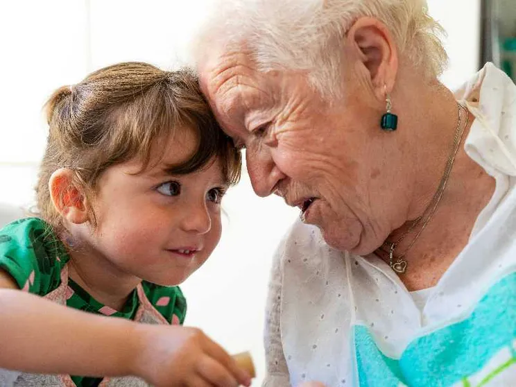 Nonna e nipotina
