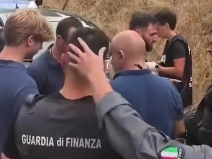 «Sono sbucati dal bosco, ci siamo difesi come potevamo»: un agente racconta l'inferno No Tav di Chiomonte