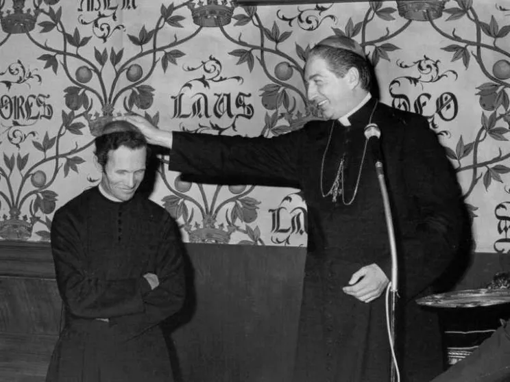 I sette santi di Renato Corti. Con il cesello nell’anima della modernità