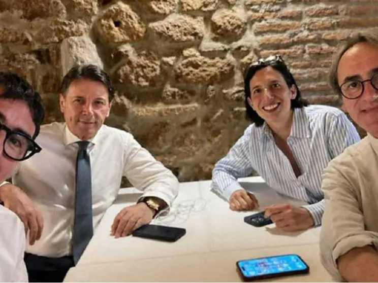 La strategia di Conte mina l'alleanza e il campo largo è un labirinto