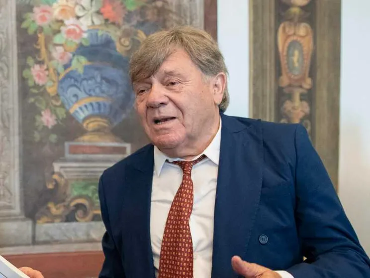 Carletti (Nomadi): ricorderemo Guccini cantando le sue canzoni e continuando la sua storia