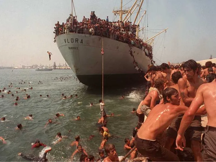 Guardiamo a Ceuta e ricordiamoci della Vlora