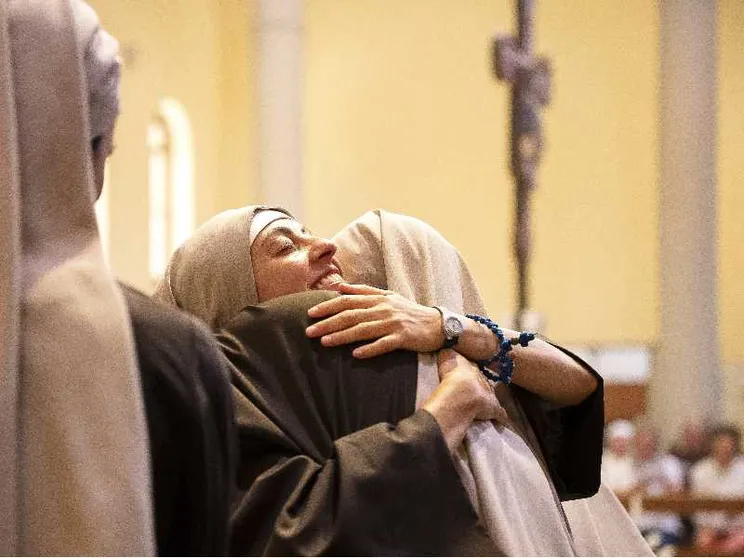 «Noi donne d’oggi sui passi di santa Chiara e della sua profezia di unità e pace»