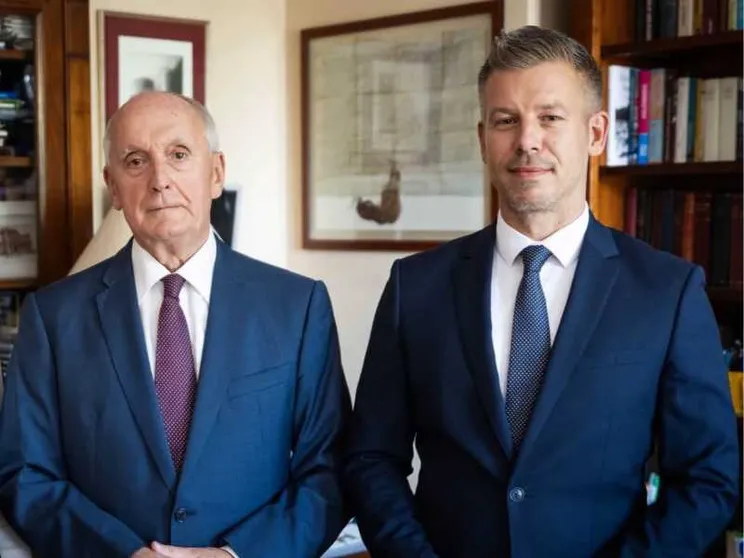 Chi è  András Baka, il nuovo presidente ungherese eletto dal Parlamento di Budapest al posto dell'orbaniano Sulyok