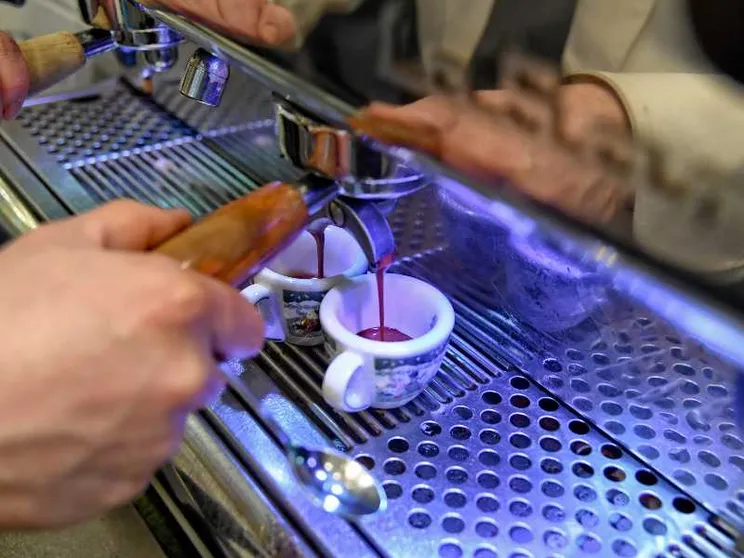 Prezzi, caffè verso 1,30 euro: tazzina a +24% in cinque anni