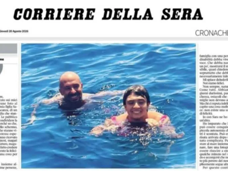 La foto di Davide Faraone con sua figlia Sara al mare pubblicata sul “Corriere della sera”