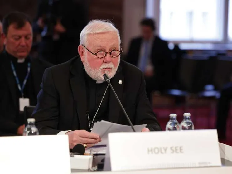 Il segretario per i Rapporti con gli Stati del Vaticano Paul Gallagher