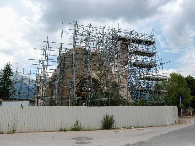 Il cantiere della chiesa di San Francesco, uno dei principali simboli della devastazione del terremoto del 2016