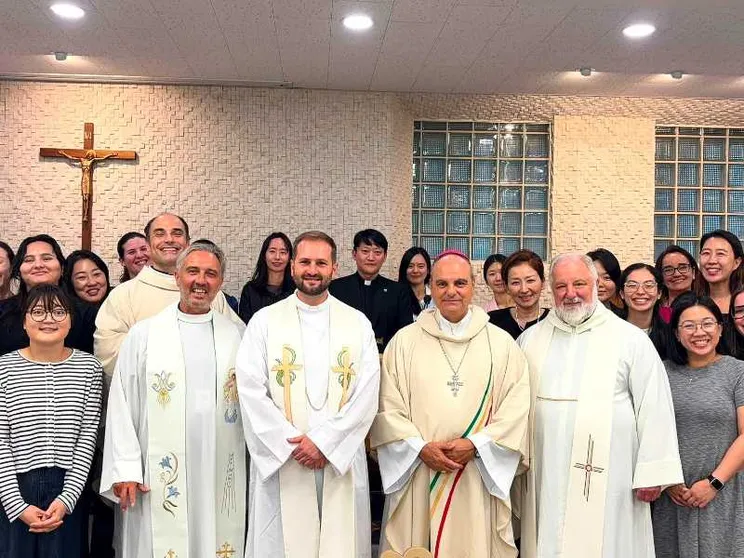 La delegazione della Regione ecclesiastica Abruzzo-Molise a Seul