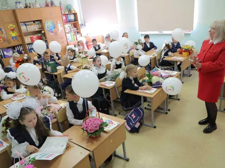 Al via la "nuova" scuola russa, con addestramento militare e storia patriottica