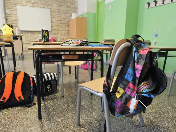 A scuola lavorano 200mila supplenti, ma la denatalità elimina tanti posti per i docenti
