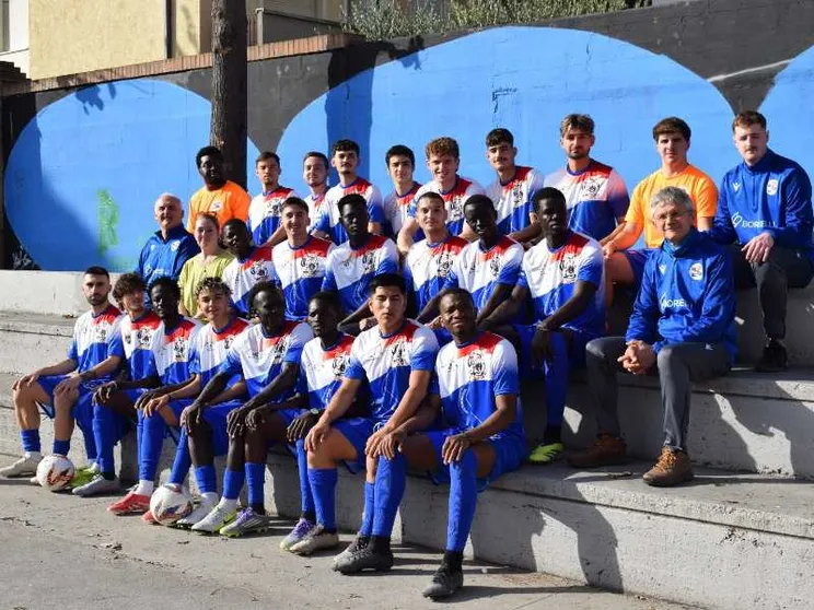 Una squadra con decine di nazioni: a Pesaro il calcio è integrazione