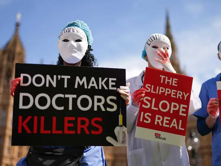 La lezione del «no» inglese al suicidio medicalmente assistito