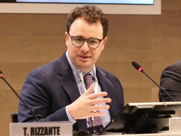 Sicurezza o partita di potere? Cosa c'è (davvero) dietro alla frenata dei giganti della SiIicon Valley sull'IA