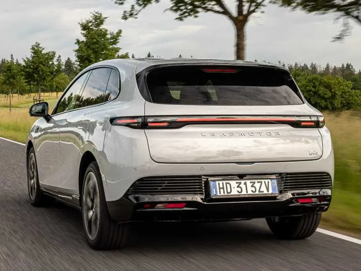 Leapmotor B05, l’elettrica cinese che vuole diventare l’auto di famiglia