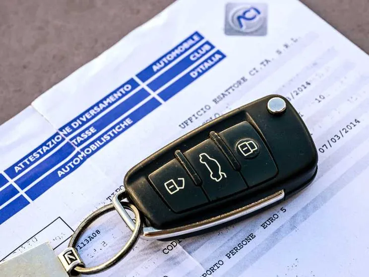 Come si paga il bollo auto nei Paesi europei. Solo in Polonia non esiste