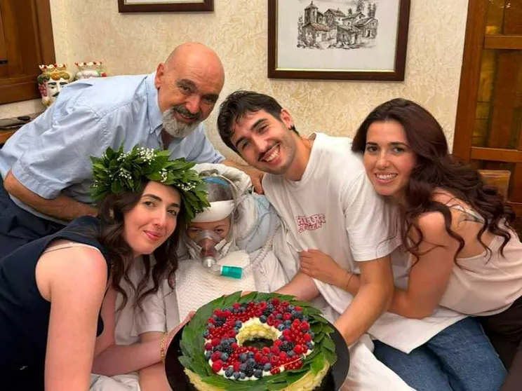 Il tempo donato da Chiara per mamma Rosa, malata di Sla. E per la laurea di Benedetta