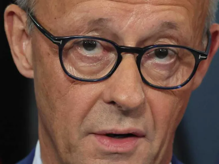 In Germania è tracollo per la Cdu di Merz. Il cancelliere riconosce «il disastro» ma vuole resistere