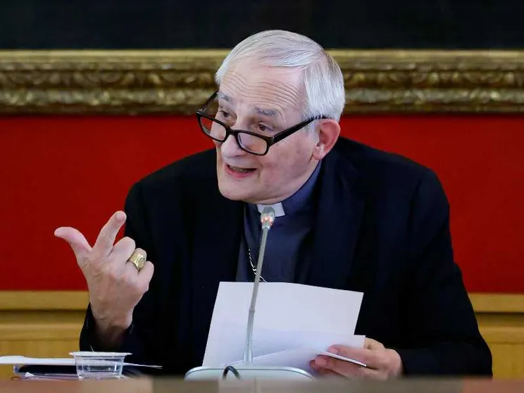 Il cardinale Zuppi: nessuno sia escluso a scuola. Sul fine vita non si giochi al ribasso