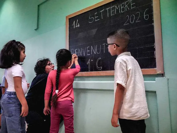 Le famiglie lanciano un appello alla scuola: «Da sole non ce la facciamo. Ci aiuti a educare i figli»