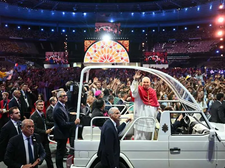 Papa Leone allo Stade de France