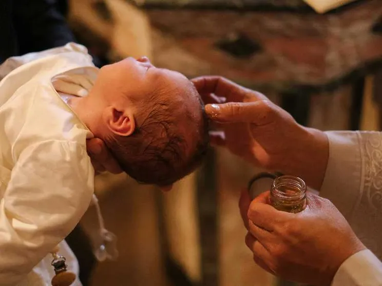 Lo “sbattezzo”? La Chiesa non è un'associazione, non si può cancellare un sacramento