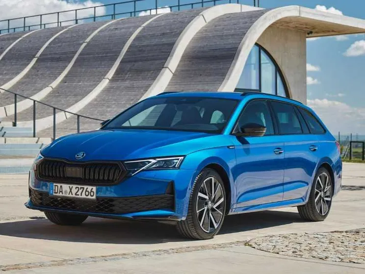 L’ultima roccaforte delle familiari: Skoda Octavia sfida l'era dei Suv e compie 30 anni
