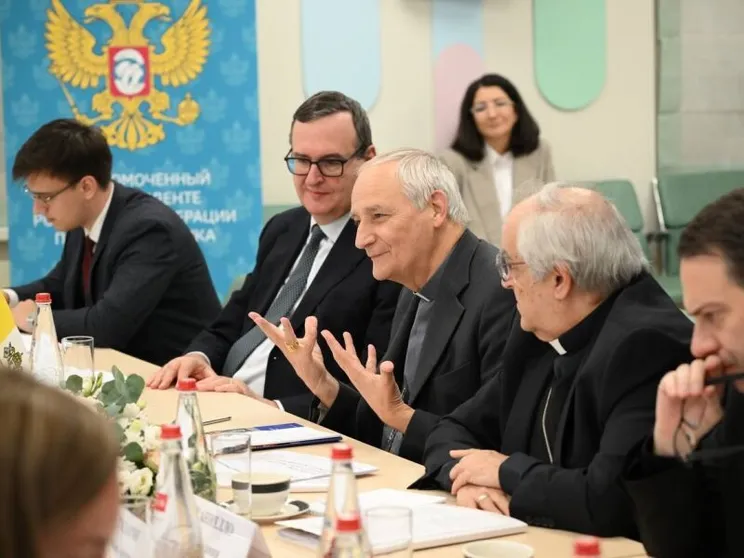 Il cardinale Zuppi visita in Russia i prigionieri di guerra ucraini e rilancia lo scambio dei detenuti