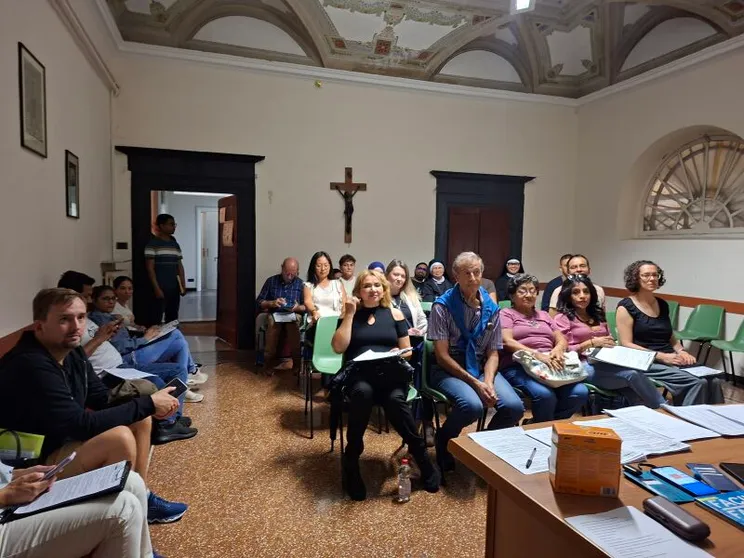 A Genova tra affitti cari, lavori poveri e azzardo. Una rete per non affondare