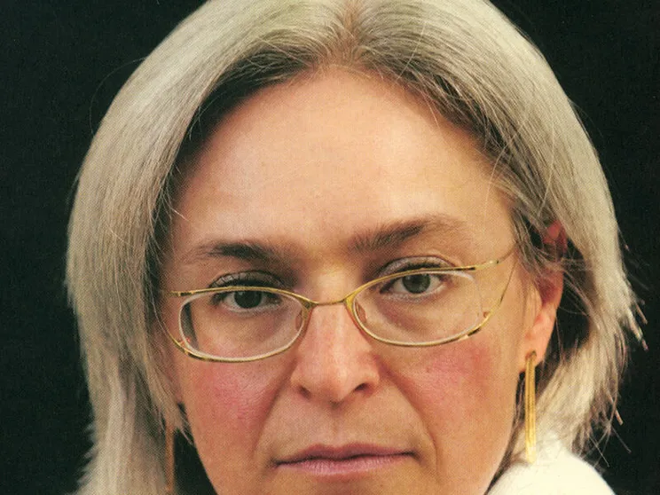 Dalla scrivania di Anna Politkovskaja l'appello per i prigionieri politici di Mosca