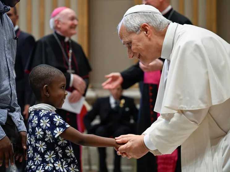 Domani il ricovero del Papa in ospedale. Attesa per l’operazione al Gemelli