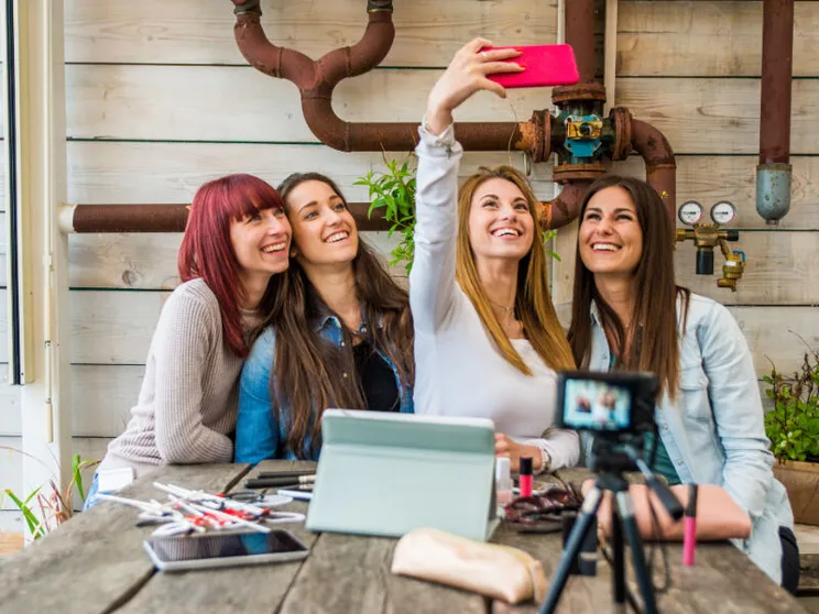 Influencer, quanto e come guadagnano in Italia
