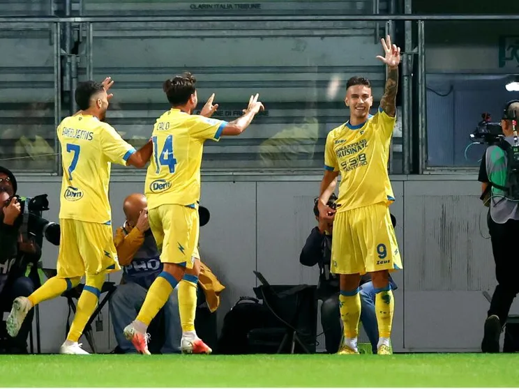 Raimondo e Lulli, azzurri scacciatenebre. Lazio capolista: "c'è del calcio in Danimarca"
