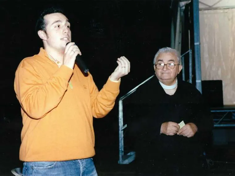 Federico Bazzan assieme a don Oreste Benzi