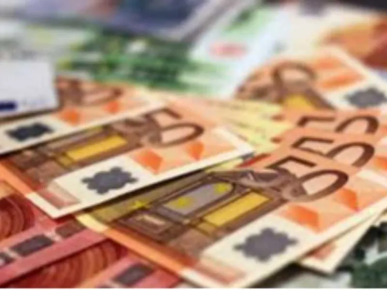 Lunedì da risiko per le banche: cosa c'è dietro la mossa di Intesa su Mps