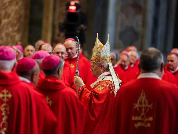 Il monito del Papa: la Chiesa non si costruisce irrigidendosi sulle proprie posizioni