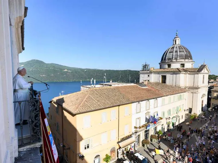 Il Papa in vacanza a Castel Gandolfo: torna a risiedere nel Palazzo Apostolico