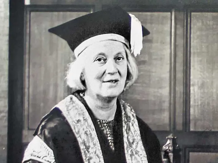 Dorothy Crowfoot Hodgkin, che sa vedere l’invisibile