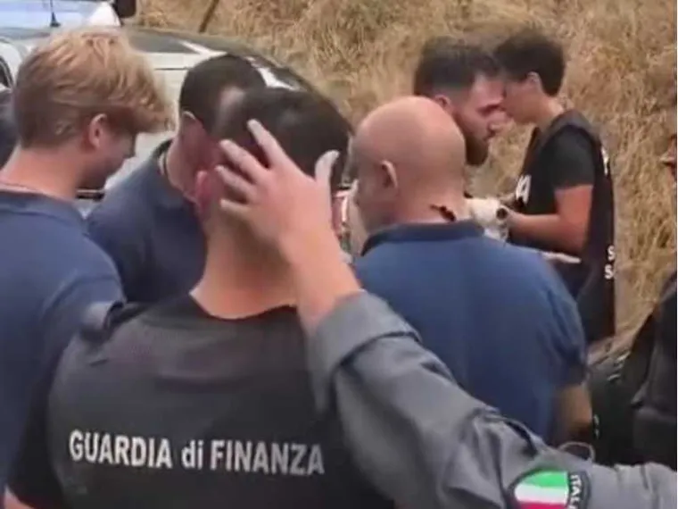 «Sono sbucati dal bosco, ci siamo difesi come potevamo»: un agente racconta l'inferno No Tav di Chiomonte