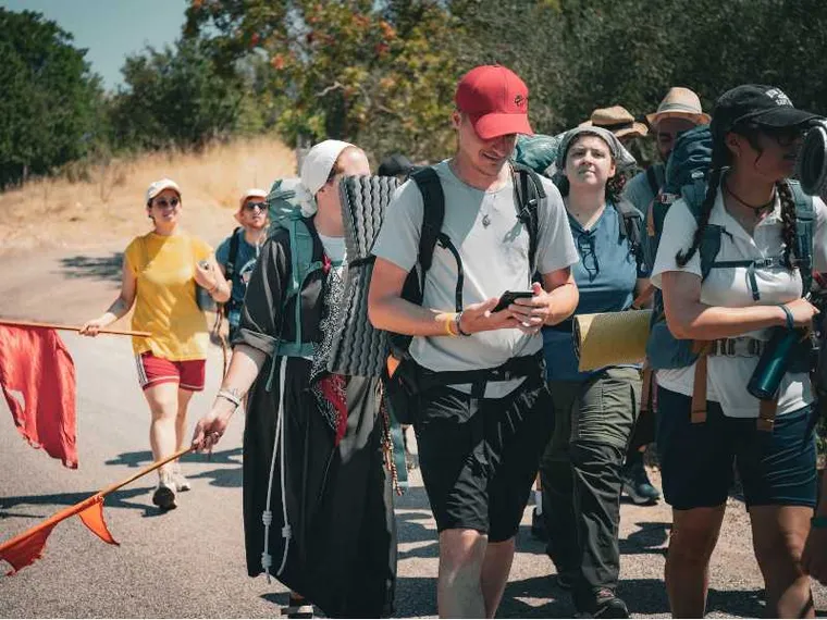 Cos'è il Perdono di Assisi e perché migliaia di persone si sono messe in marcia verso i luoghi di Francesco