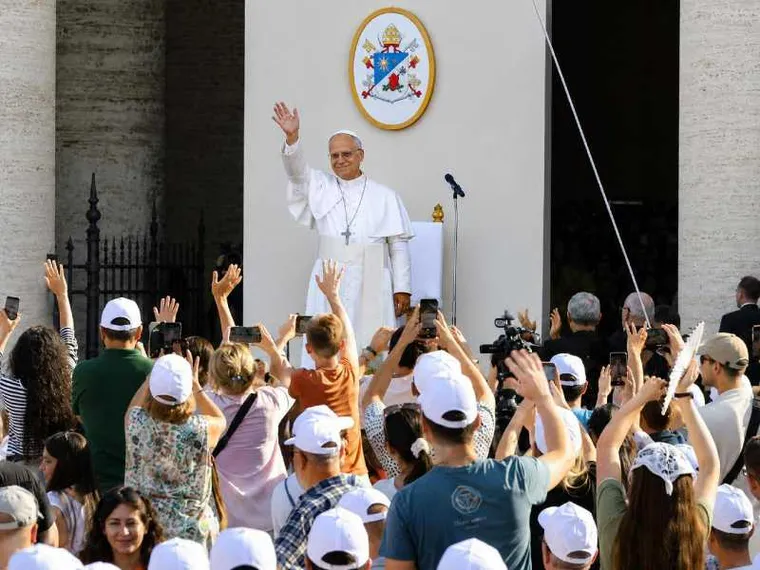 Il "per sempre", il rinnovamento della Chiesa, Francesco: cosa ha detto il Papa ai giovani ad Assisi