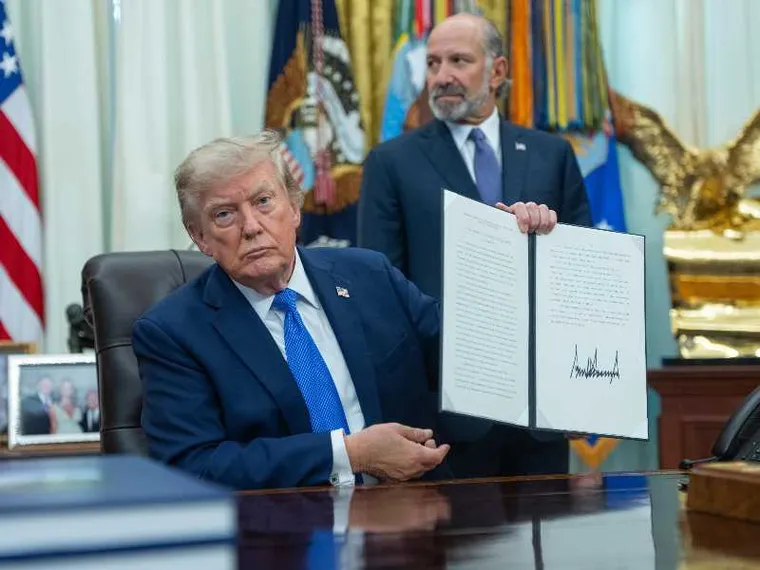Ius soli, Trump ci riprova e vara nuove limitazioni alla cittadinanza per nascita